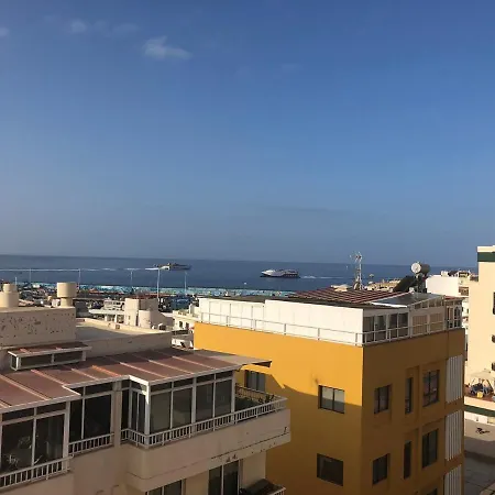 Daire Petit Palace With Wifi Los Cristianos (Tenerife)